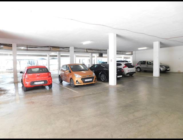 127M² OFFICE TO LET IN FERNDALE